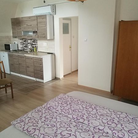 Révész Vendégház Harkány Exterior foto