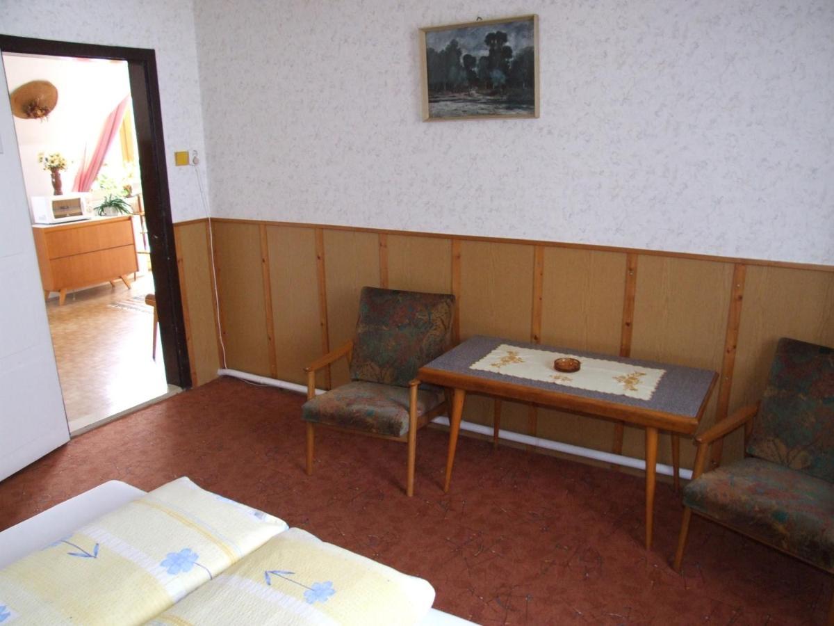 Révész Vendégház Harkány Habitación foto