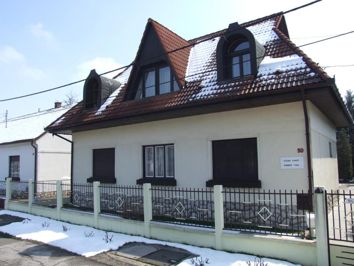 Révész Vendégház Harkány Exterior foto