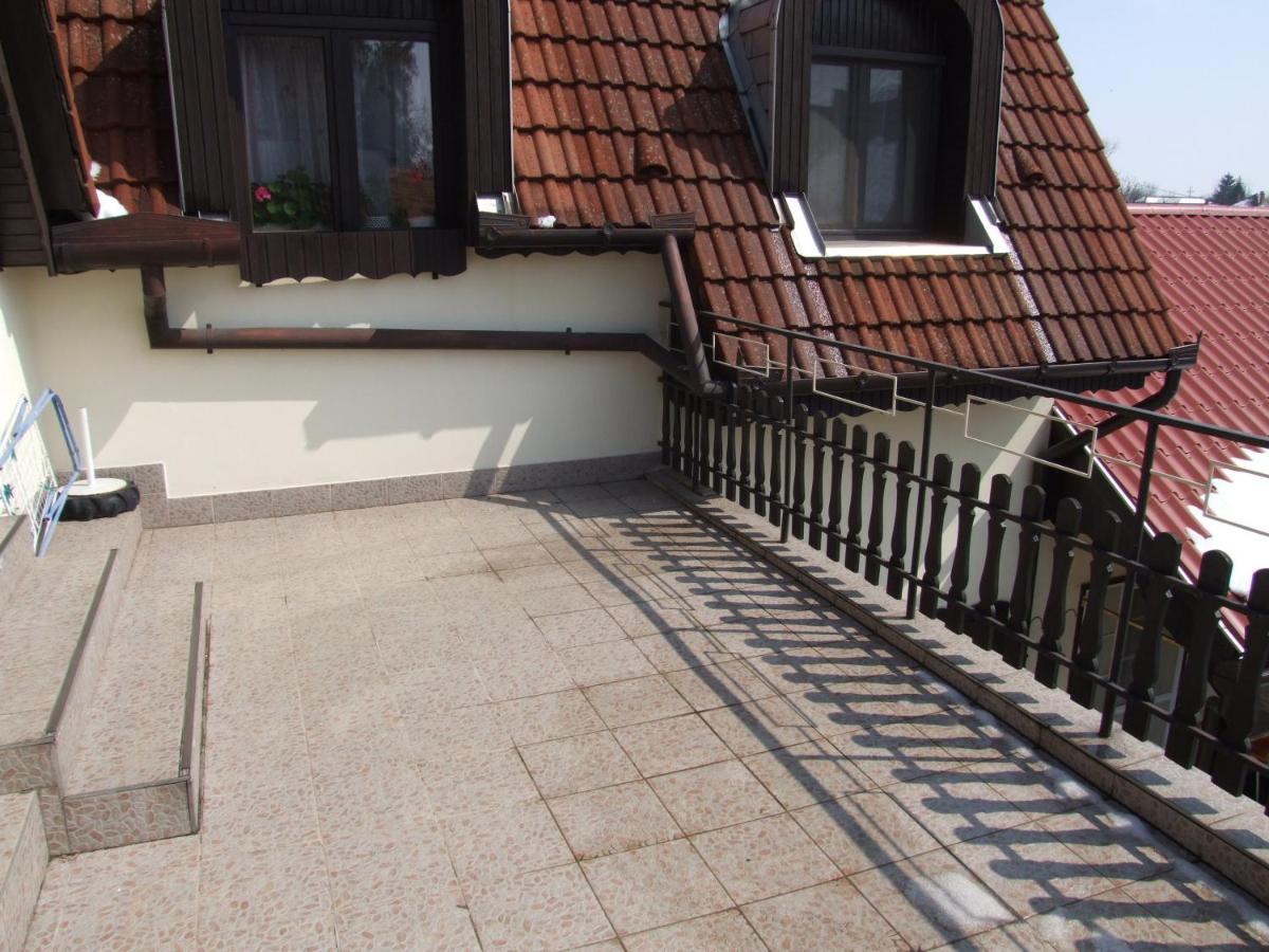 Révész Vendégház Harkány Exterior foto
