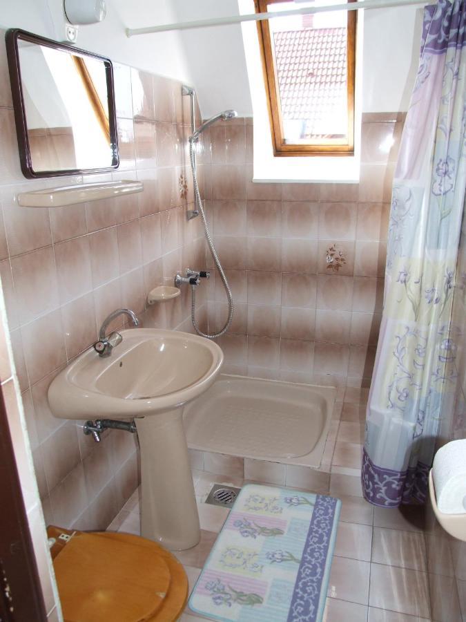 Révész Vendégház Harkány Habitación foto